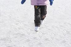 La patinoire du Village de Noël des Champs-Elysées - Noël - CityZens
